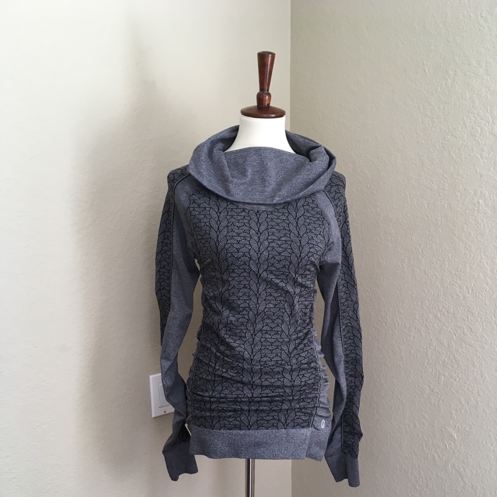 Grey Mondetta Active Long Sleeve Top (L/XL)